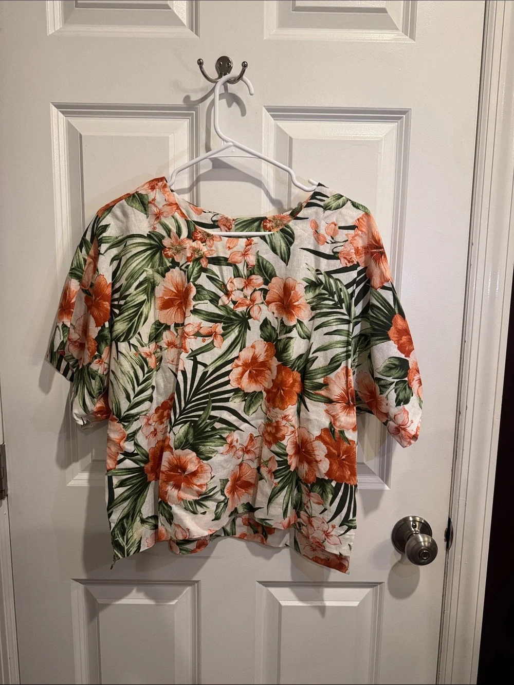 Anne Klein Cream Top and Matching Pants set  with Green & Coral Floral Print